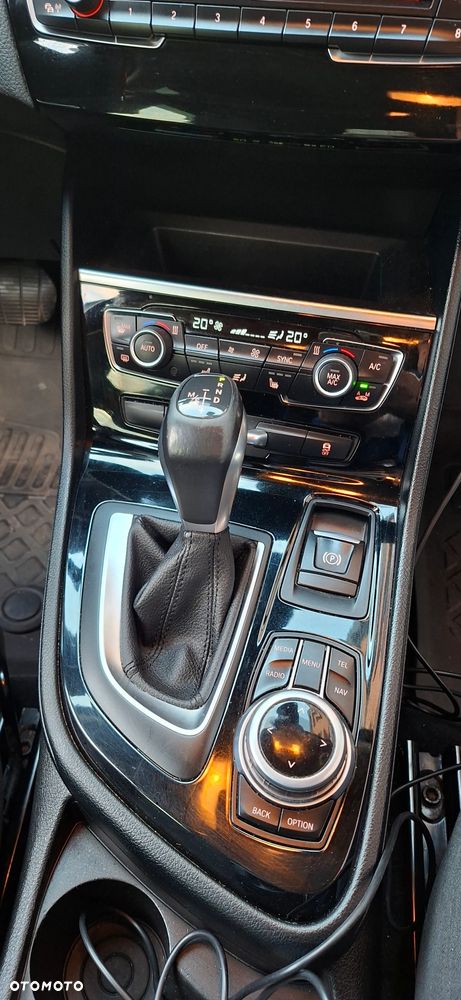 BMW Seria 2 ver-218d-advantage-sport - 18