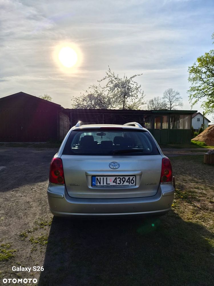 Toyota Avensis 2.0 D-4D Prestige - 4