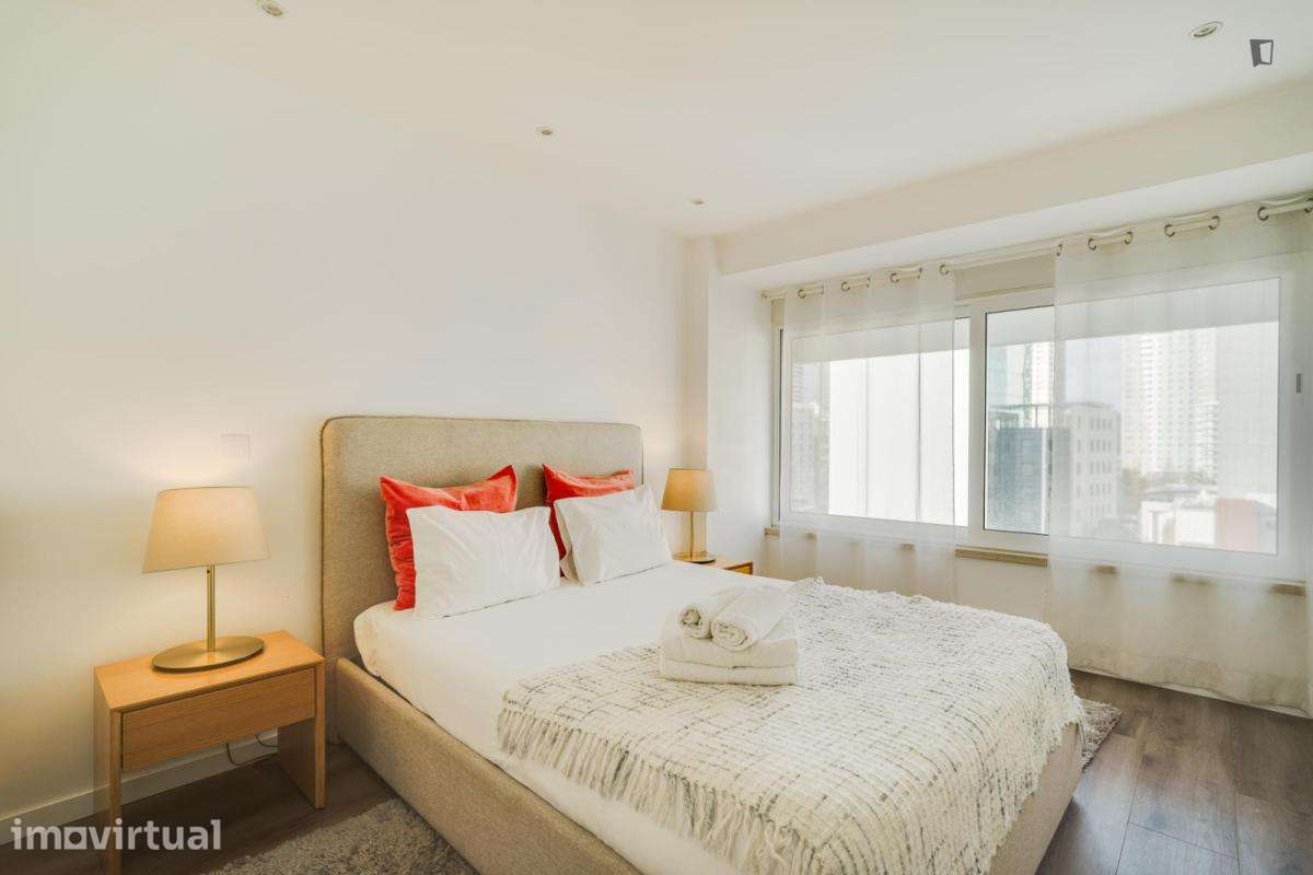 Apartamento com 1 quartos - localizado em Sete Rios Lisbon - Grande imagem: 2/22