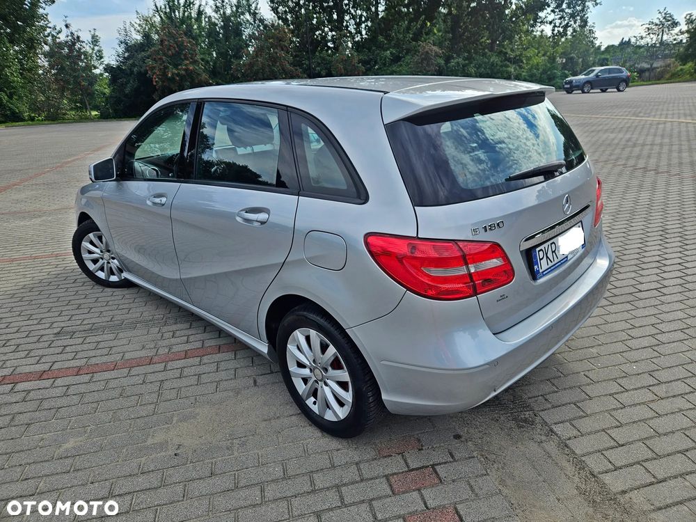 Mercedes-Benz Klasa B 180 (BlueEFFICIENCY) - 23