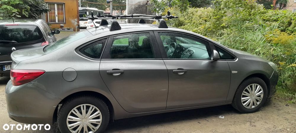 Opel Astra 1.6 EU6 - 3