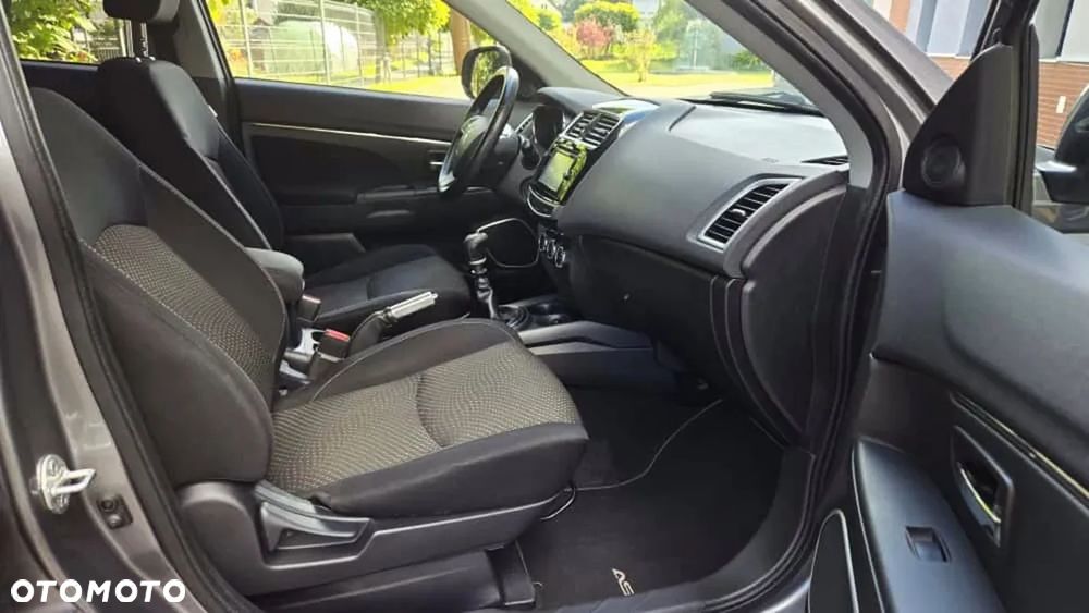 Mitsubishi ASX 1.8 DI-D 2WD Diamant Edition - 17