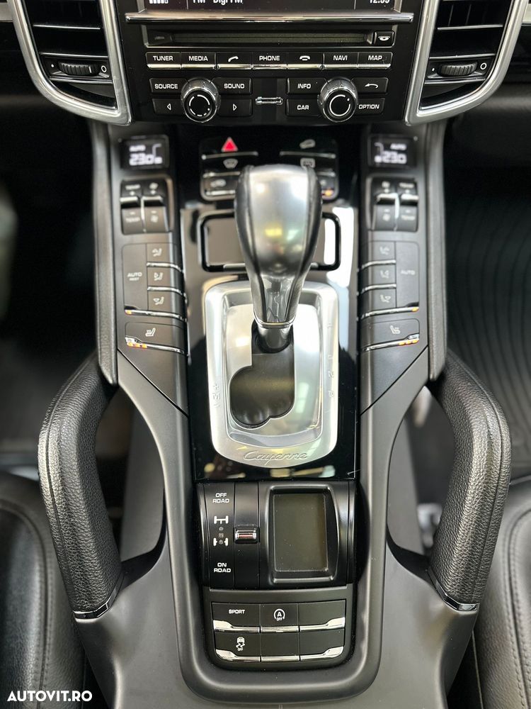 Porsche Cayenne Diesel Platinum Edition - 12