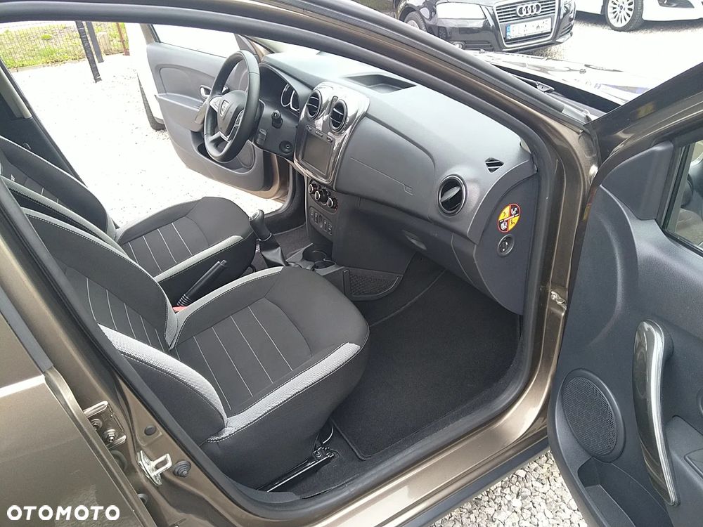 Dacia Sandero Stepway TCe 90 (S&S) Celebration - 16