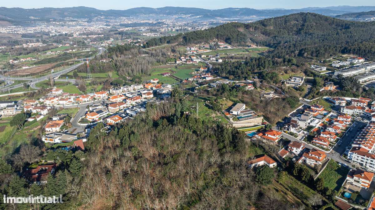 Terreno com projecto aprovado - Grande imagem: 2/12