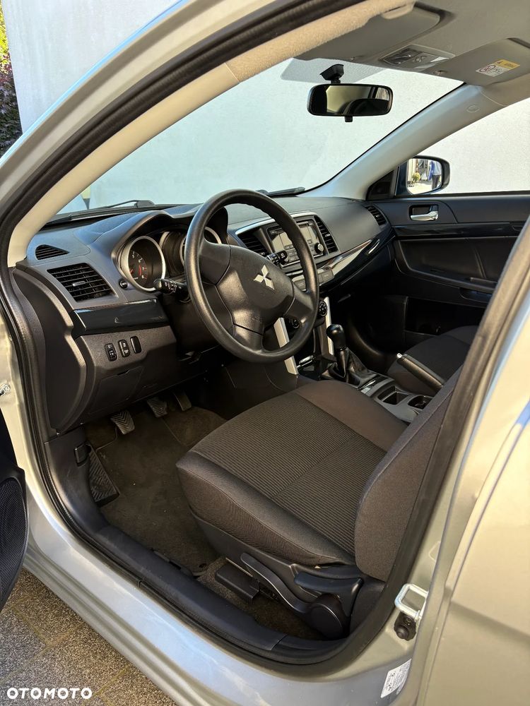 Mitsubishi Lancer - 15