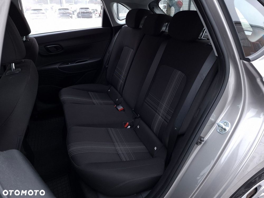 Hyundai i20 - 13