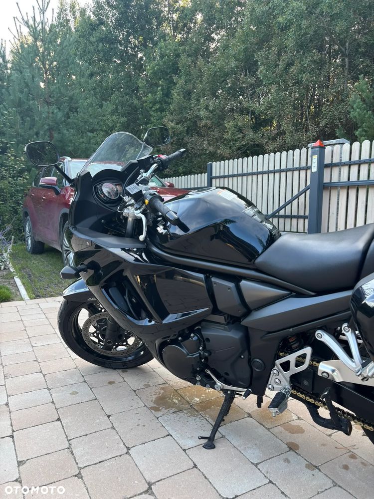 Suzuki GSX - 28