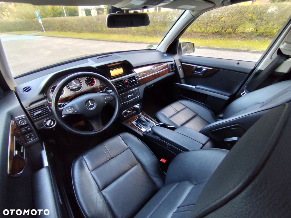 Mercedes-Benz GLK 220 CDI DPF 4Matic BlueEFFICIENCY 7G-TRONIC SPORT EDITION - 32