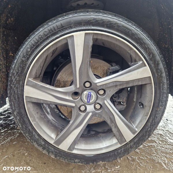 FELGI ALUMINIOWE VOLVO OE 8.0Jx18 5x108 Z OPONAMI LETNIMI DOT 1323