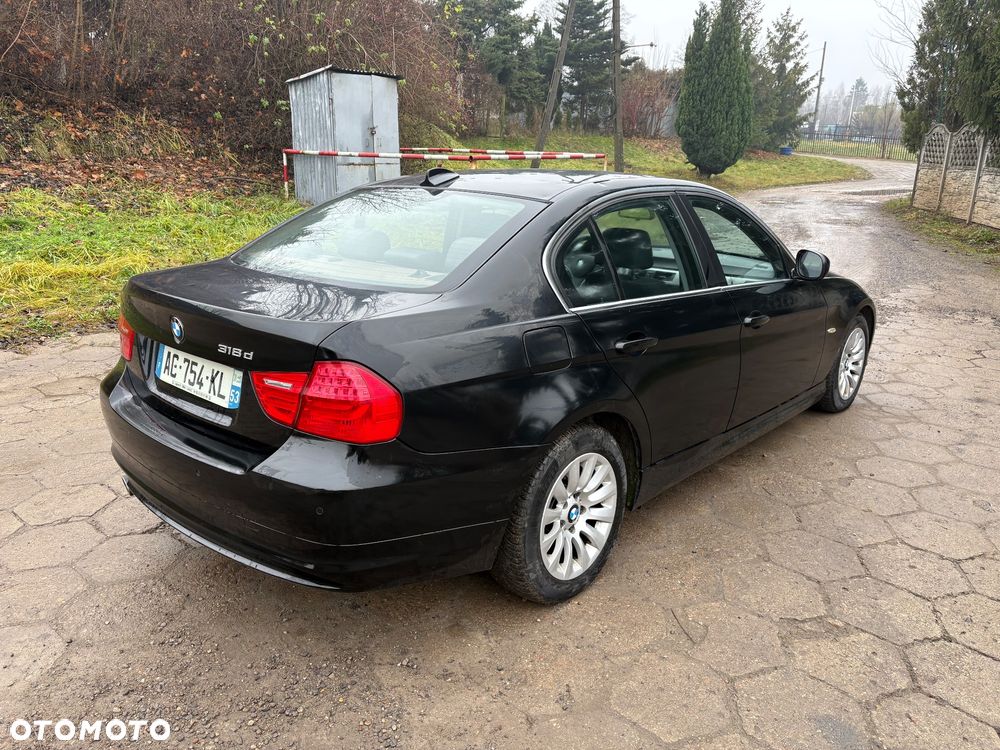 BMW Seria 3 318d DPF Edition Lifestyle - 4