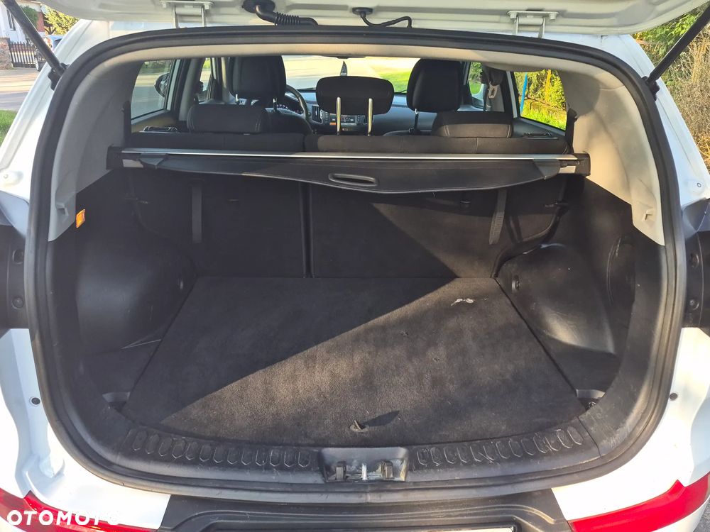 Kia Sportage 1.7 CRDI 2WD Spirit - 16