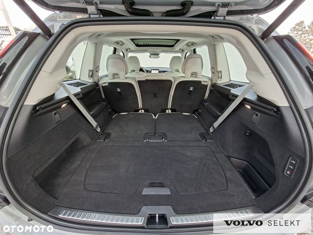 Volvo XC 90 - 35