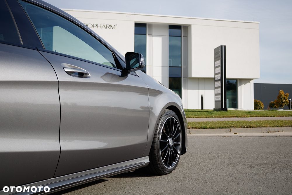 Mercedes-Benz CLA - 31