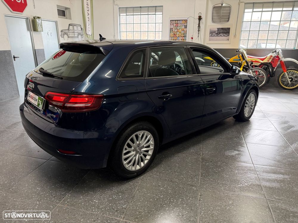 Audi A3 Sportback 1.6 TDI Advance Ultra - 7