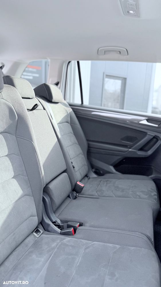 Volkswagen Tiguan - 27