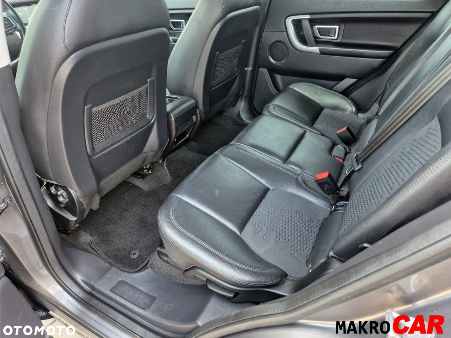 Land Rover Discovery Sport - 16