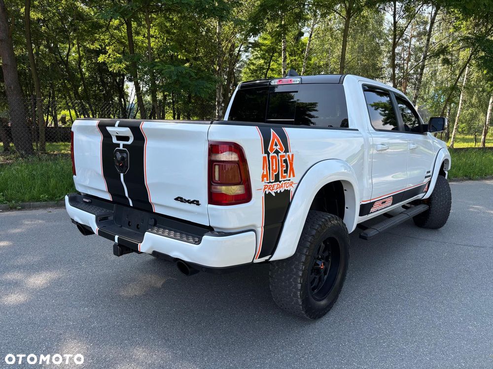 Dodge RAM - 16