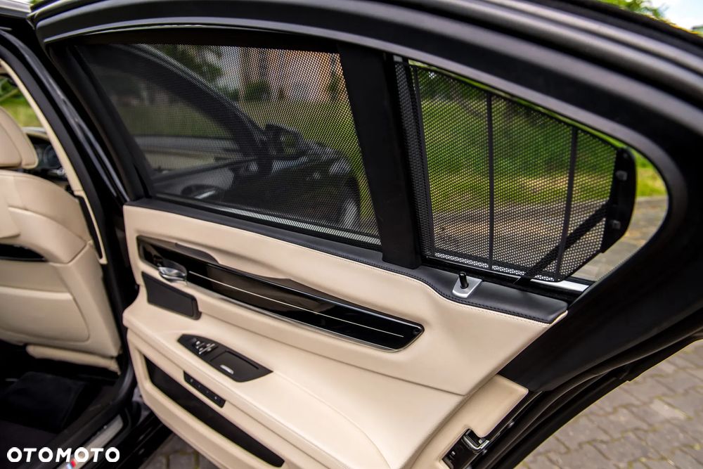 BMW Seria 7 760i - 26