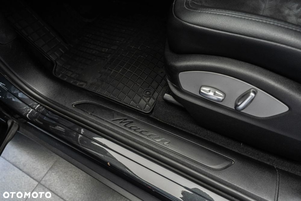 Porsche Macan - 30