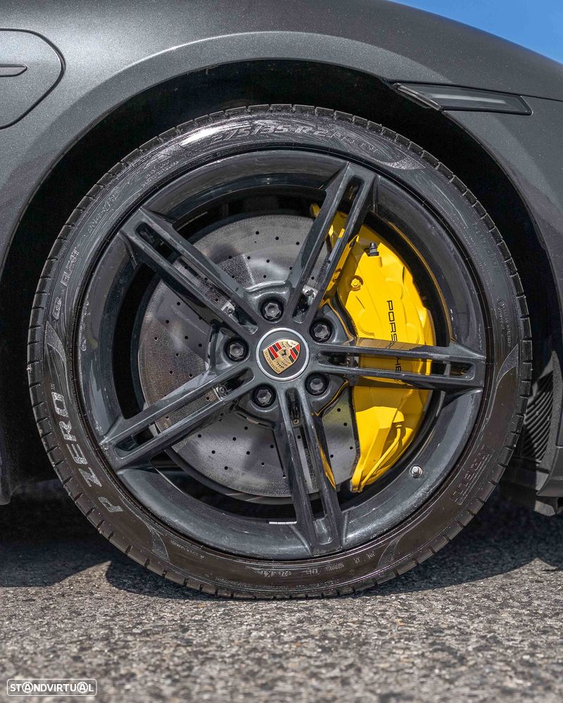 Porsche Taycan Turbo S - 8