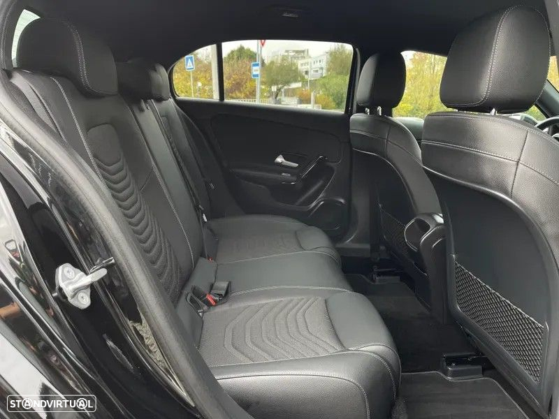 Mercedes-Benz A 180 d Style Plus Aut. - 48