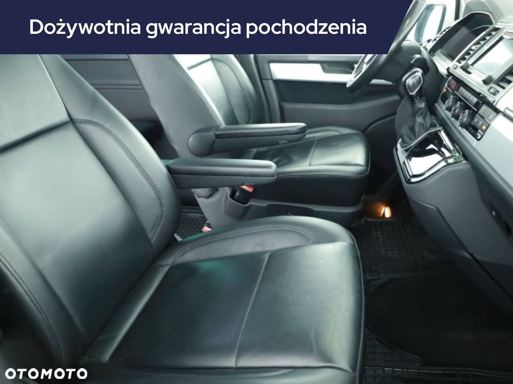 Volkswagen Caravelle - 9