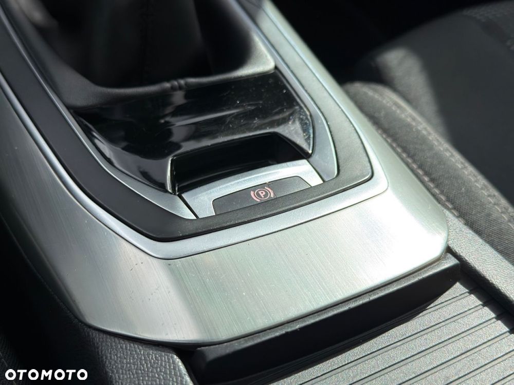 Peugeot 308 - 25