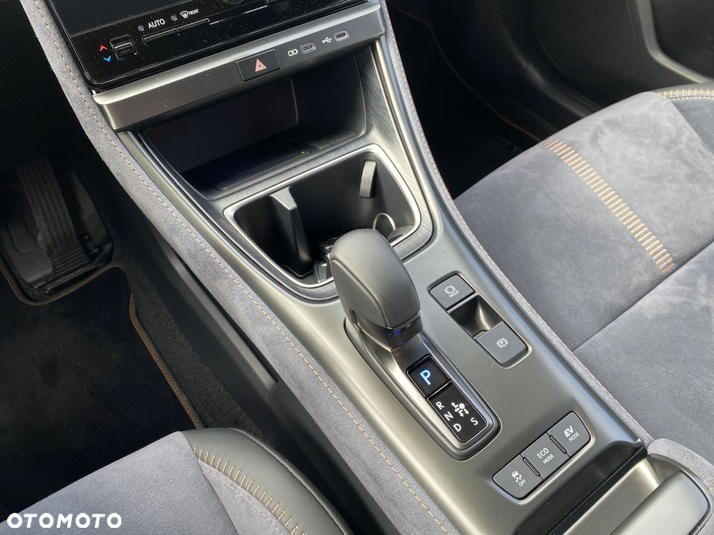 Lexus LBX 1.5 Hybrid Cool - 22