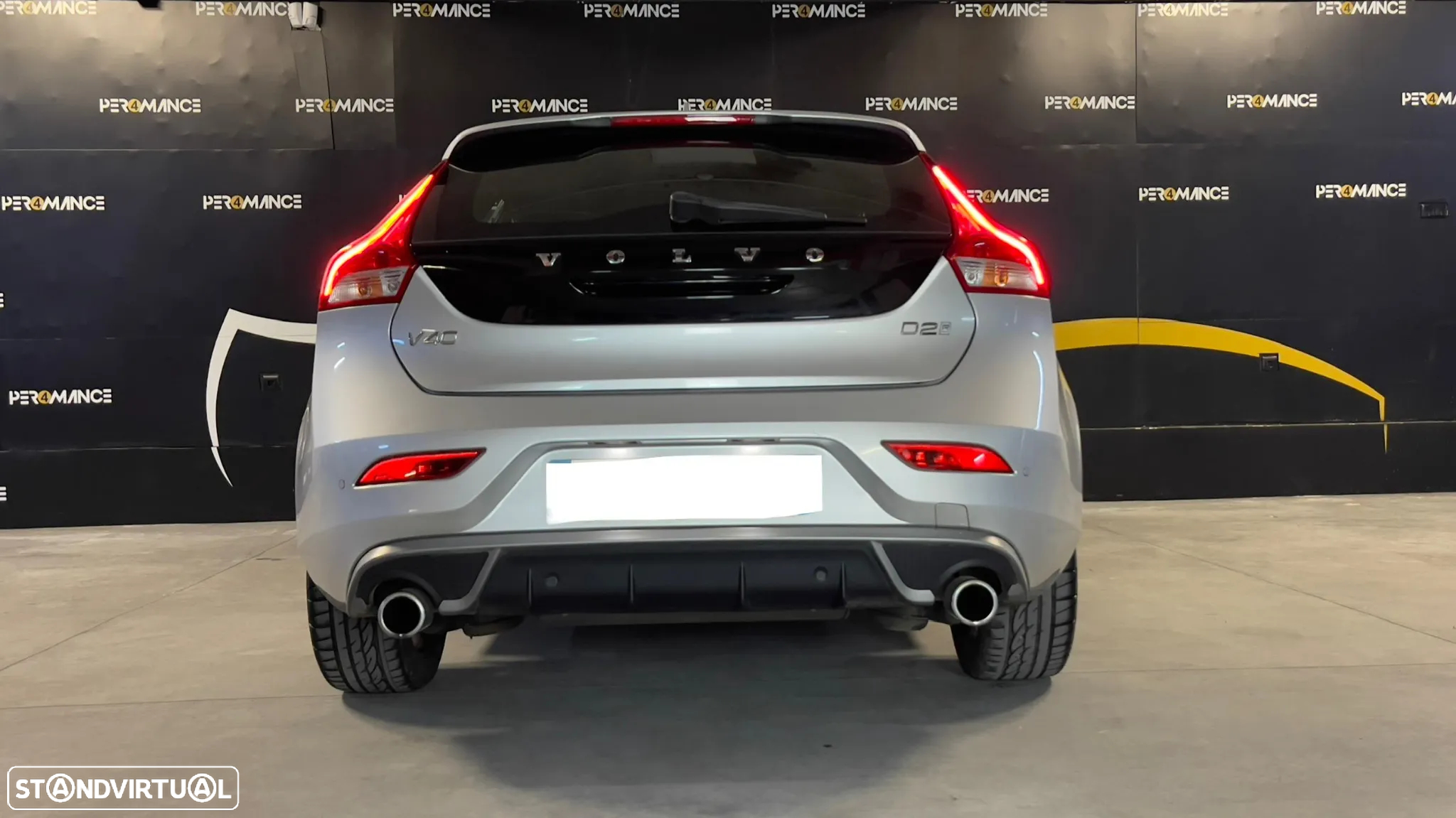 Volvo V40 2.0 D2 R-Design - 19
