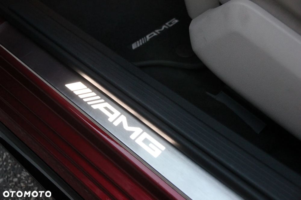 Mercedes-Benz Klasa E 63 AMG S 4-Matic - 34