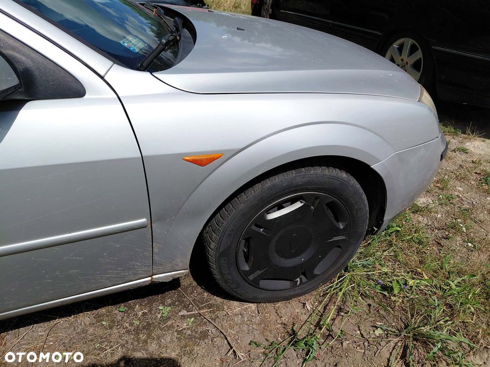 Części Ford Mondeo mk3 przed lift 1.8 benzyna sedan 2002r - 11
