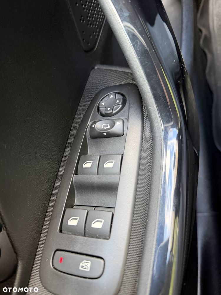 Peugeot 208 1.2 PureTech Allure - 6