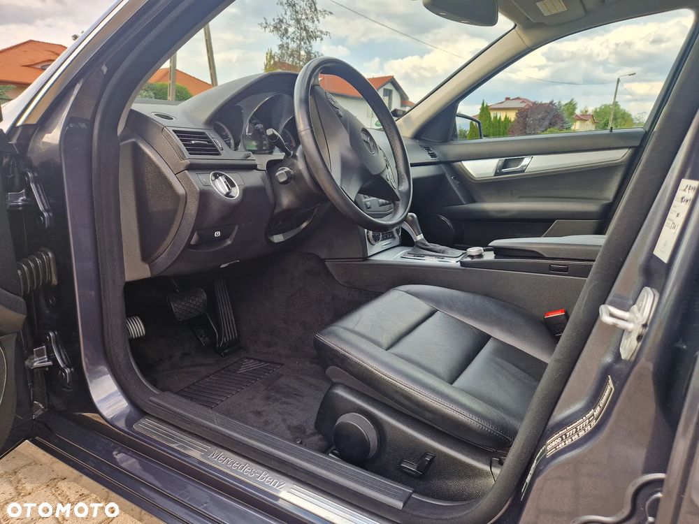 Mercedes-Benz Klasa C 250 CDI 4Matic 7G-TRONIC Avantgarde Edition - 10
