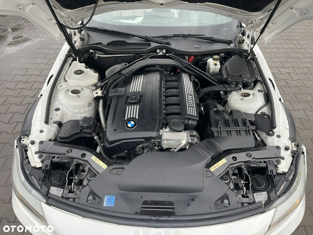 BMW Z4 sDrive30i - 10