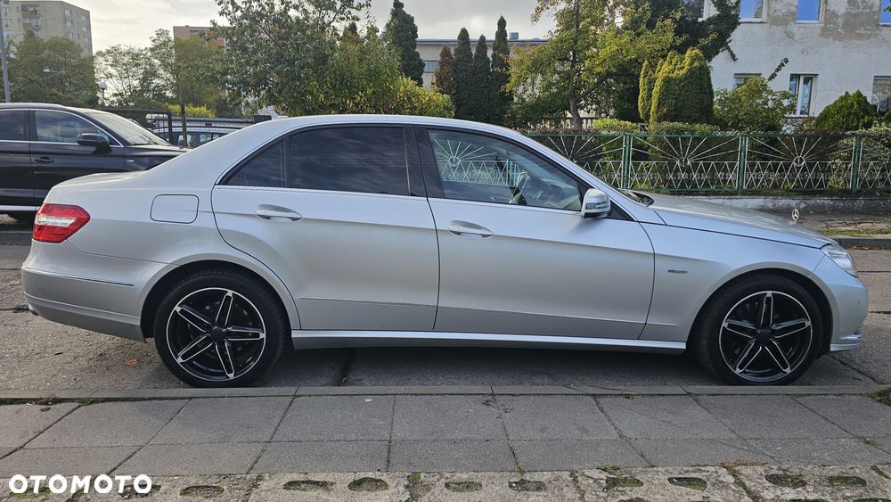 Mercedes-Benz Klasa E 350 CDI DPF BlueEFFICIENCY 7G-TRONIC Elegance - 8