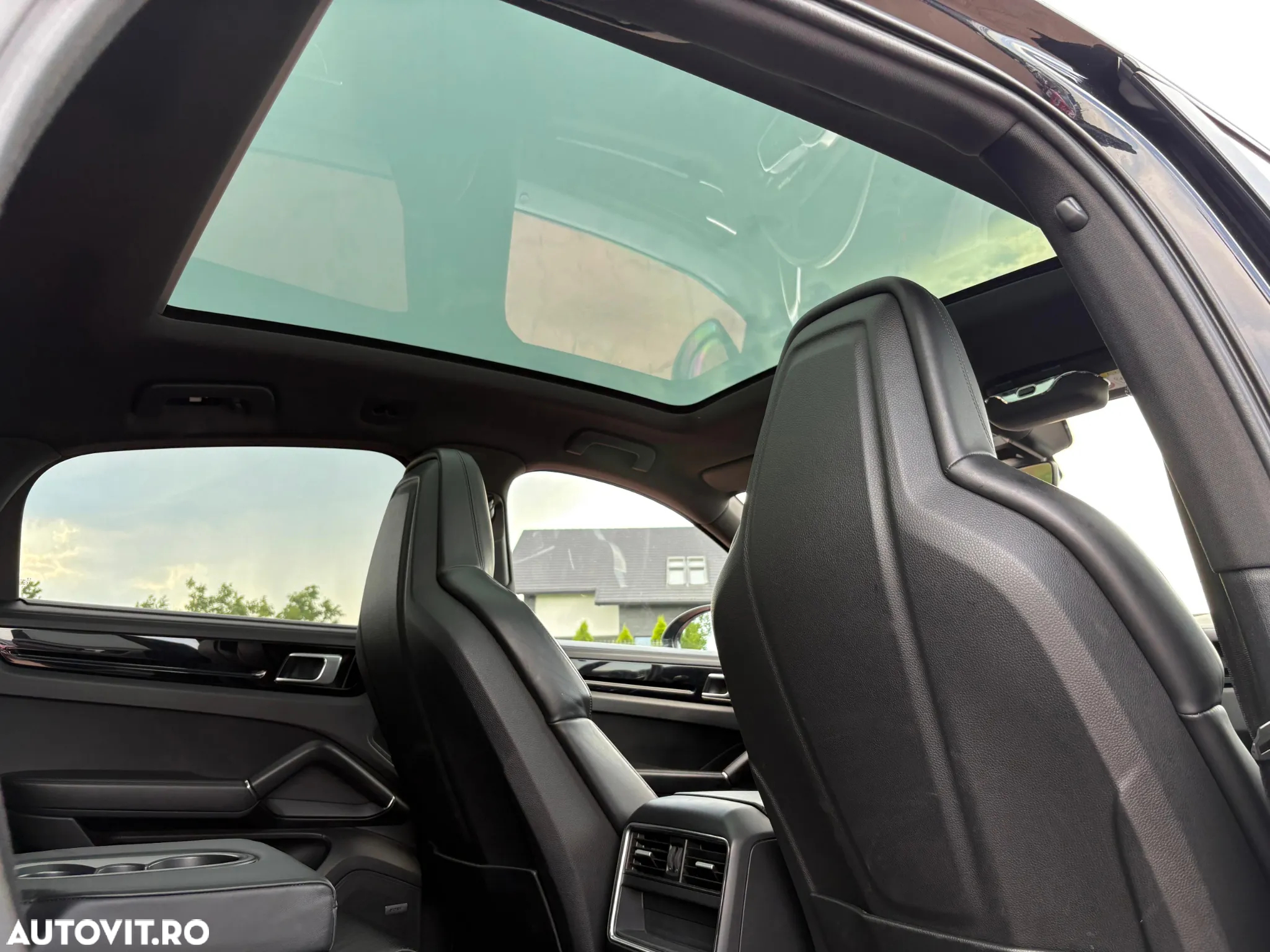 Porsche Cayenne S - 23