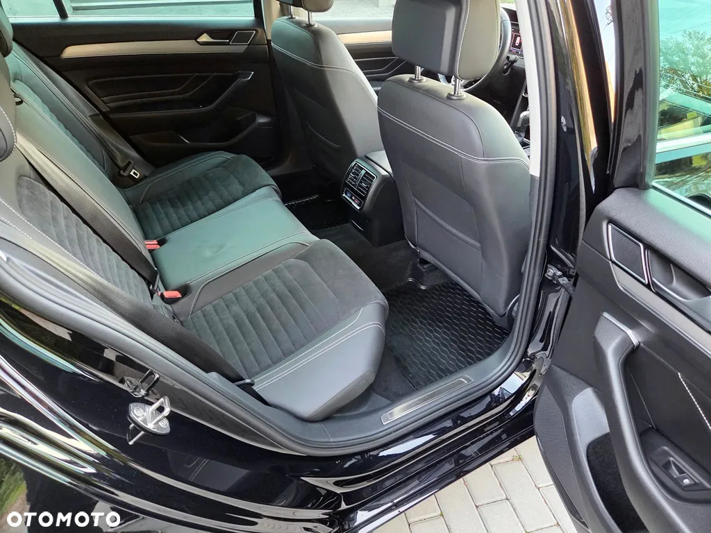 Volkswagen Passat - 33