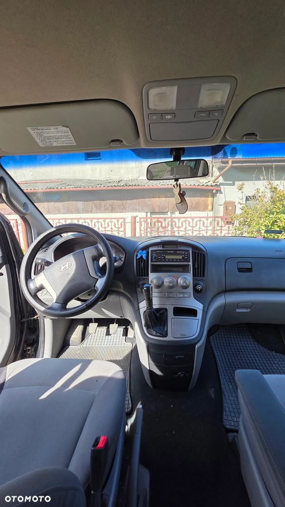 Hyundai H-1 - 16