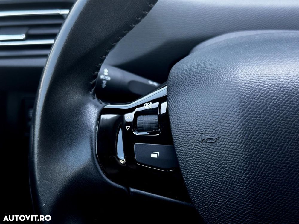 Peugeot 308 - 18