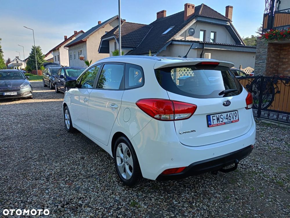 Kia Carens - 6