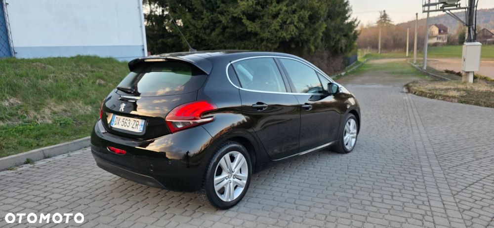 Peugeot 208 - 9
