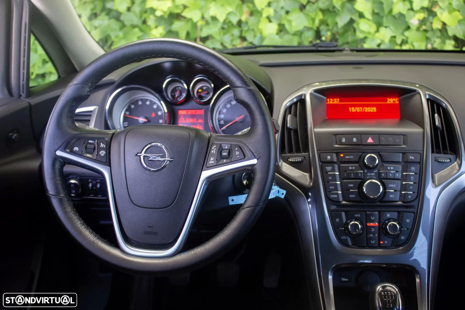 Opel Astra 1.4 Executive S/S - 14