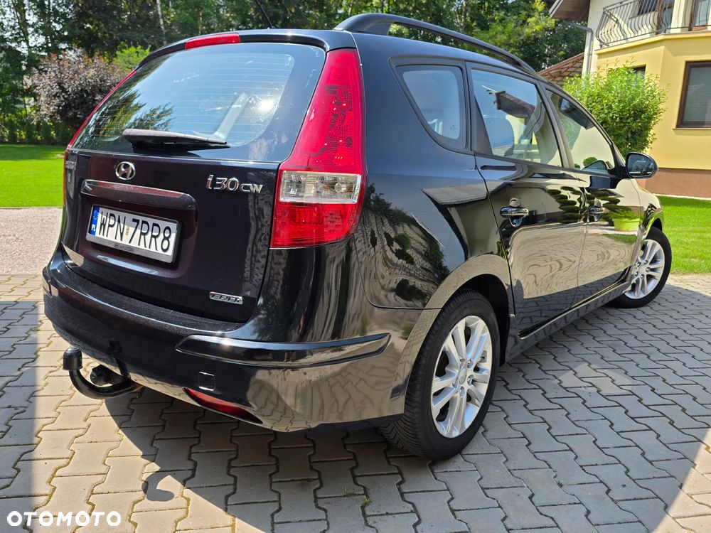 Hyundai i30 i30cw 1.6 CRDi Automatik Comfort - 13