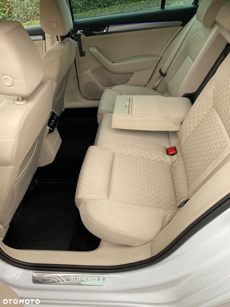 Skoda Superb 2.0 TDI Style - 7