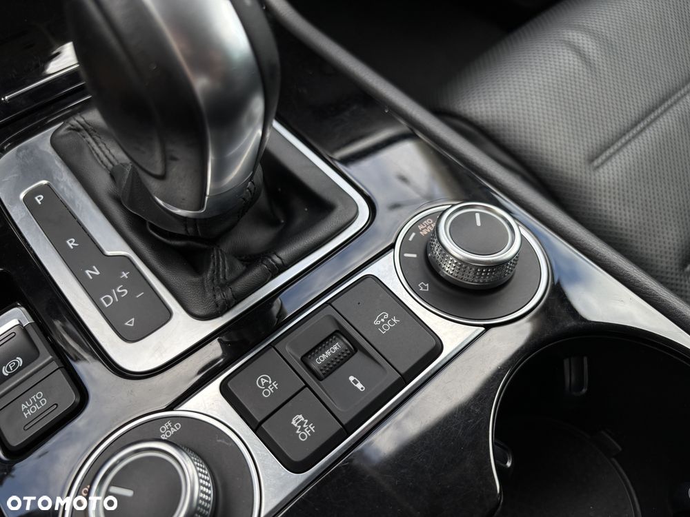 Volkswagen Touareg 3.0 V6 TDI BMT Business Line - 12