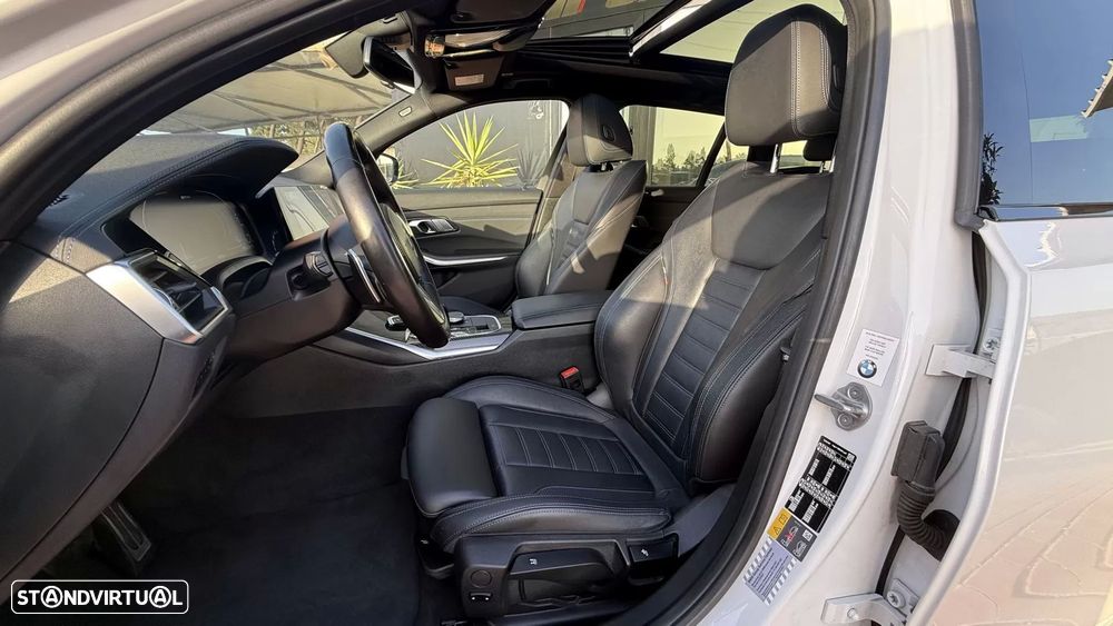 BMW 330 e Pack Desportivo M Auto - 25