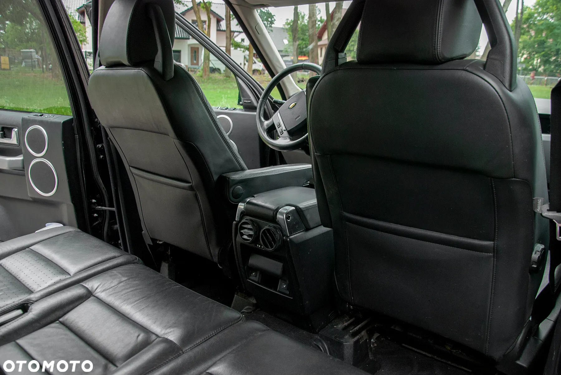 Land Rover Discovery IV 2.7D V6 HSE - 15