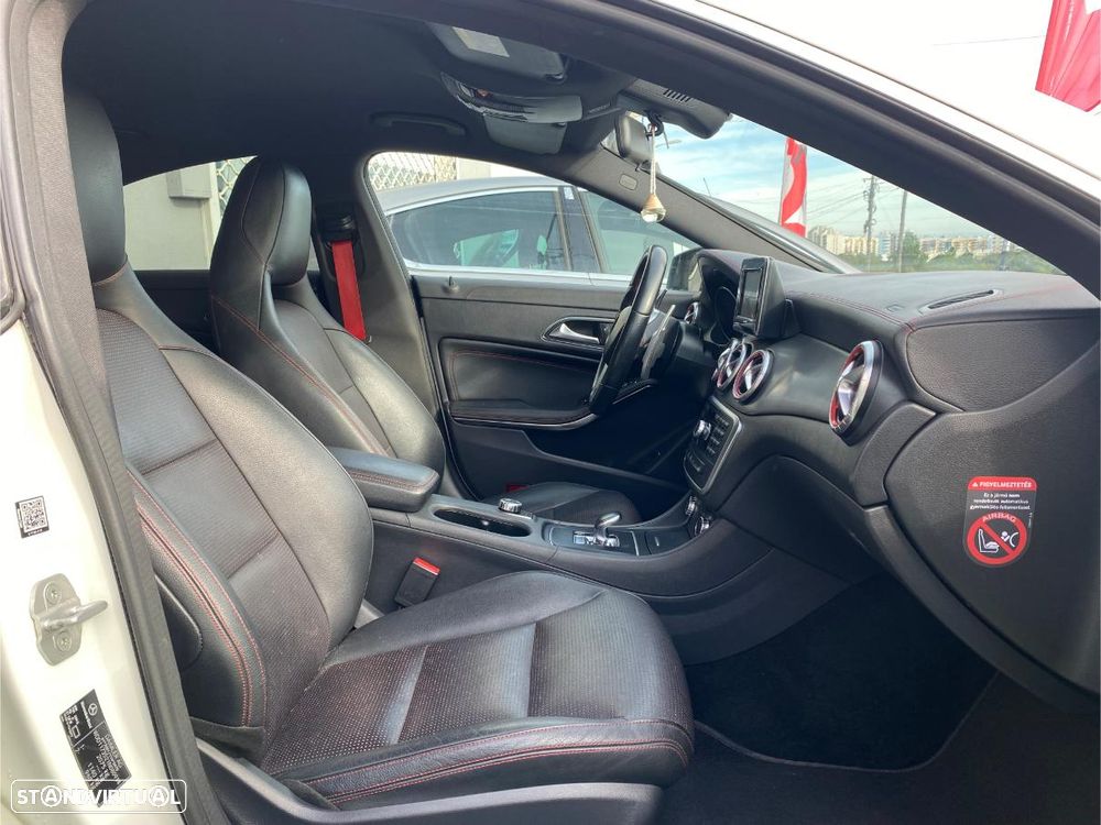 Mercedes-Benz CLA 45 AMG 4Matic 7G-DCT - 18