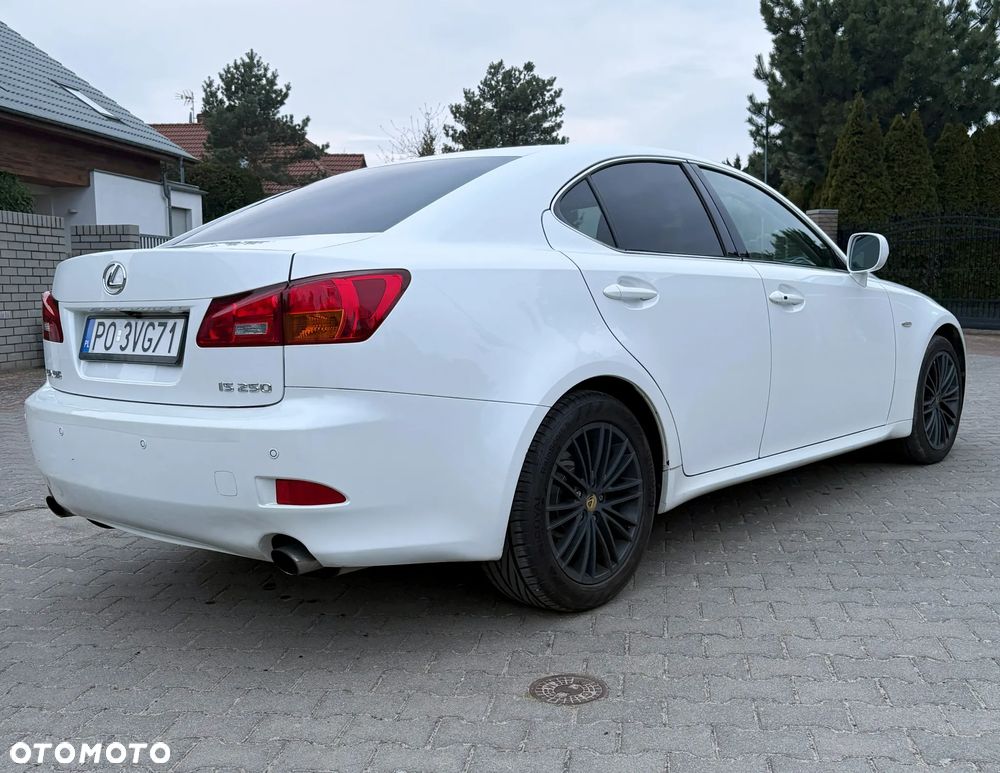 Lexus IS 250 Luxury Line - 4